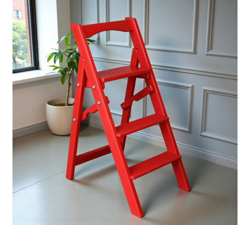 Dreistufige Holzleiter für Zuhause und Fotostudio. Leicht, faltbar, rot.