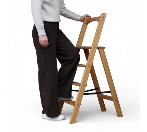 Drewniana składana drabina przystawna Elegancka i praktyczna do domu Drabina domowa z poręczą Mleko