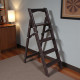 Drewniana składana drabina z 4 stopniami do domu, studia fotograficznego. Domowa składana drabina transformatorowa.