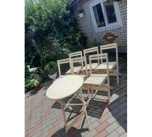 Składane drewniane krzesło z oparciem do domu i ogrodu.