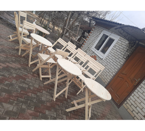 Zestaw mebli składanych z drewna: stół i 2 krzesła