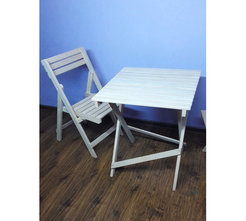 Drewniane składane krzesła do salonu, kuchni, przedpokoju i jadalni.