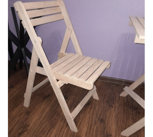 Drewniane składane krzesła do salonu, kuchni, przedpokoju i jadalni.