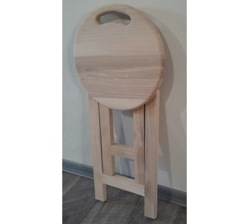 Klappbarer Holzhocker