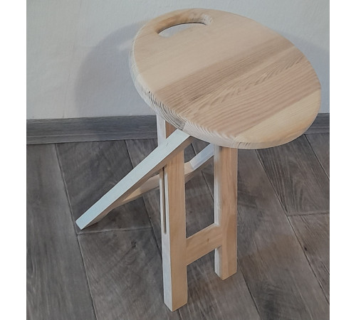 Klappbarer Holzhocker