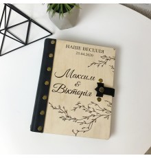 Стильный свадебный альбом из дерева и кожи.