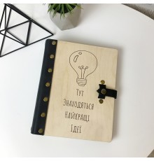 Стильный блокнот из дерева с кожаным корешком.