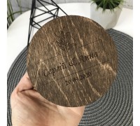 Деревянная коробочка для обручальных колец.