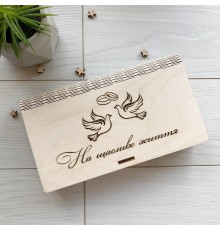 Свадебная деревянная коробочка.