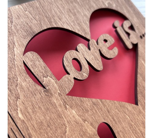 Оригинальная фотокнига из дерева «Love is» Оригинальная фотокнига из дерева «Love is»