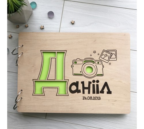 Детский именной фотоальбом из дерева