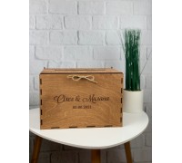 Spardose aus Holz für eine Hochzeit