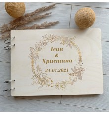 Свадебный альбом для фото и записей.