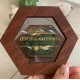 Деревянная свадебная коробочка с акриловой крышкой для колец.