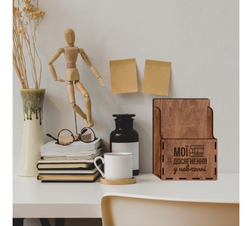 Desktop or tabletop diploma holder for diplomas and certificates. Desktop or tabletop diploma holder for diplomas and certificates.