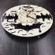 Holzwanduhr "Batman"