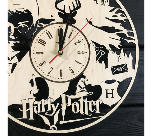 Drewniany zegar wewnętrzny "Harry Potter w Szkole Czarodziejów"