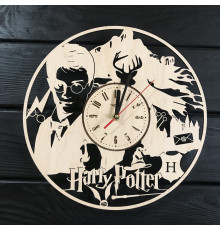 Holzuhr für den Innenbereich „Harry Potter an der Zauberschule“