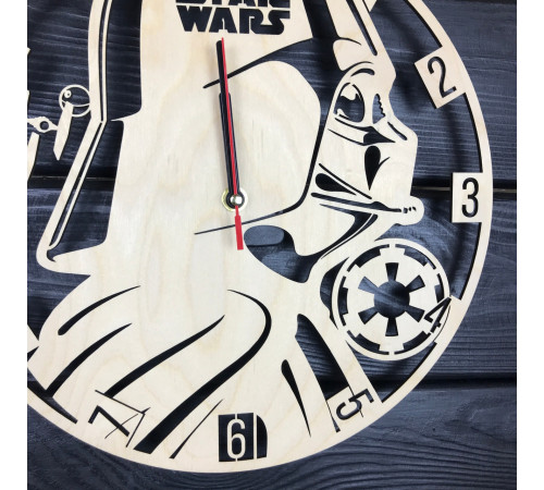 Handgefertigte Wanduhr „Star Wars Time“