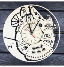 Zegar ścienny Millennium Falcon wykonany z naturalnego drewna