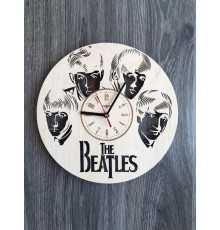 Designer-Wanduhr aus Holz „Fab Four“
