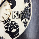 Holzkunst-Wanduhr "KISS"