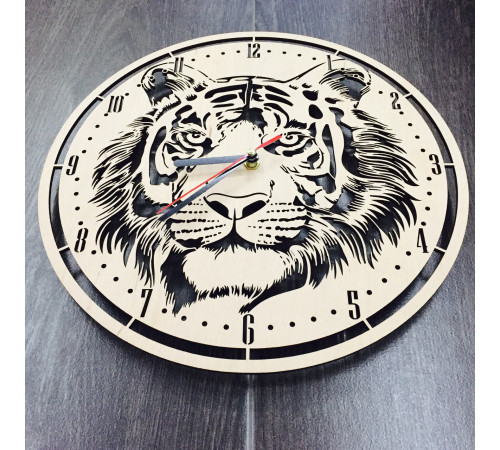 Leise Holzwanduhr "Tiger"