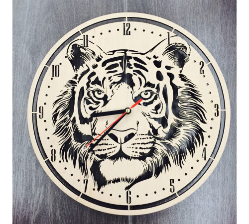 Leise Holzwanduhr "Tiger"