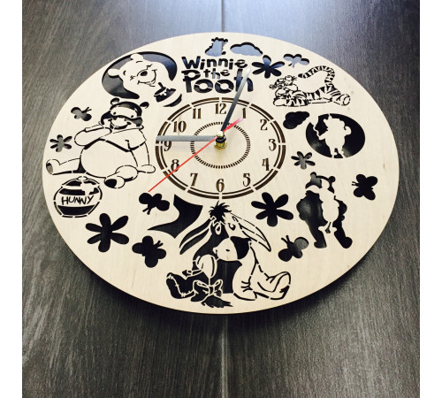 Children's wall clock "Winnie the Pooh and his company"