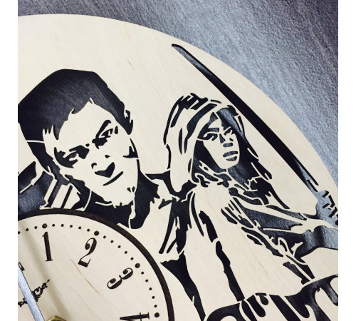 Wall clock with an original design from "The Walking Dead"