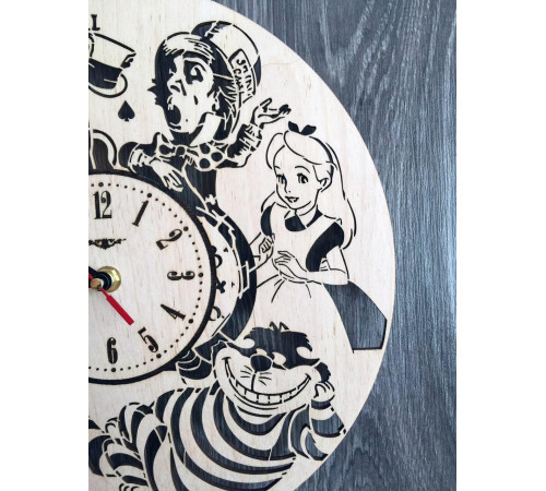 Designerski zegar ścienny "Alicja w Krainie Czarów"