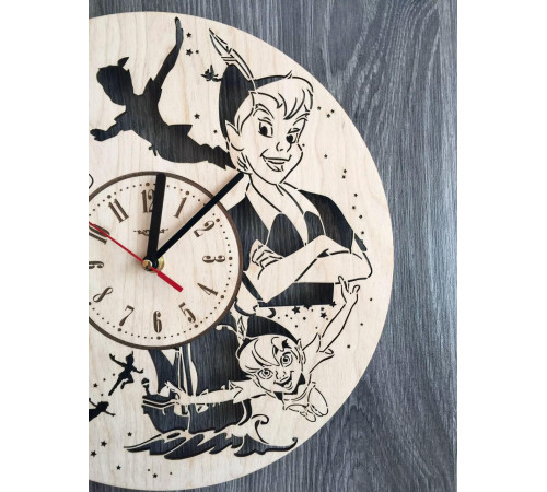 Drewniany zegar ścienny dla dzieci "Piotruś Pan"