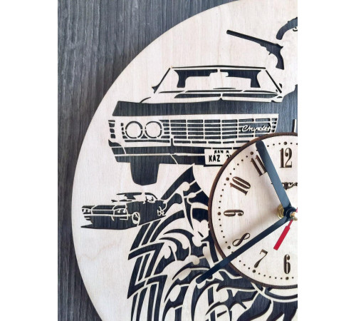 Designerski zegar drewniany "Supernatural"