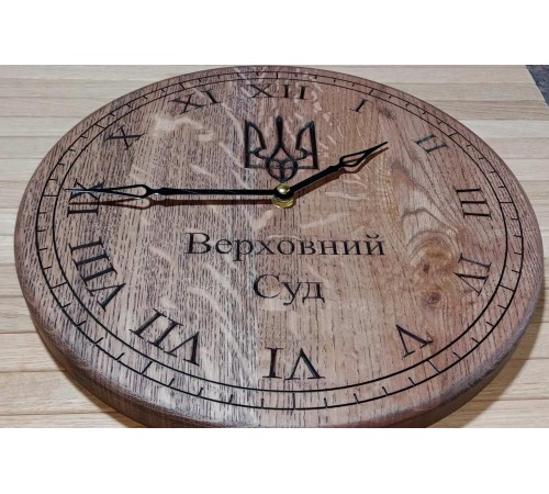 Настенные времена из дерева.