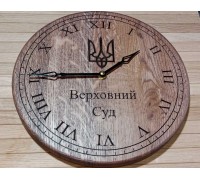 Настінні часи з дерева. Часи настінні дерев'яні з нанесенням гравіювання.