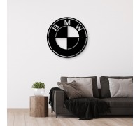 Dekoratives Auto-Wandemblem aus Holz von BMW.