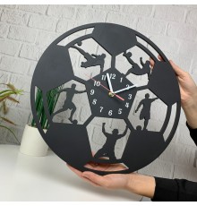 Деревянные настенные часы для футболиста
