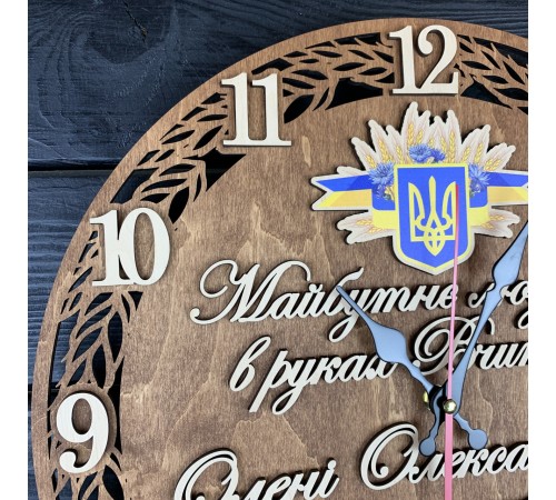 Подарок ко Дню Учителя - настенный именный чеснок из дерева. Подарок ко Дню Учителя - настенный именный чеснок из дерева.
