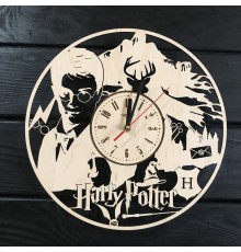 Часы деревянные интерьерные «Гарри Поттер в школе Волшебства»