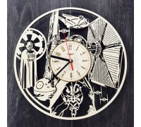 Дерев'яний годинник ручної роботи «Зоряні Війни» Дерев'яний годинник ручної роботи «Зоряні Війни»