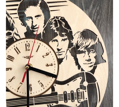 Бесшумные настенные часы из дерева «The Doors» Бесшумные настенные часы из дерева «The Doors»