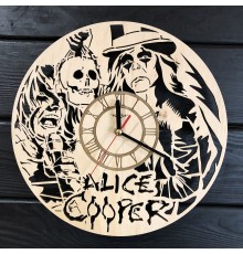 Концептуальные настенные часы в интерьере «Alice Cooper»