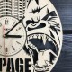 Круглые дизайнерские деревянные часы «Rampage»