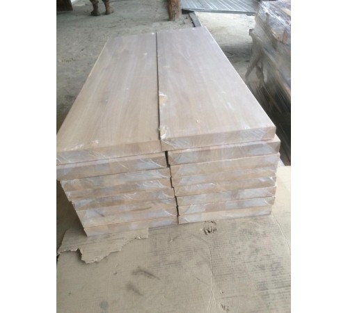 Stopień drewniany dębowy 900*300*40 Stopień drewniany dębowy 900*300*40