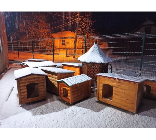 SvitDereva classic uninsulated small dog house SvitDereva classic uninsulated small dog house