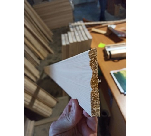 Zierleiste aus Holz 90mm gemustert smereka 2,2m Zierleiste aus Holz 90mm gemustert smereka 2,2m