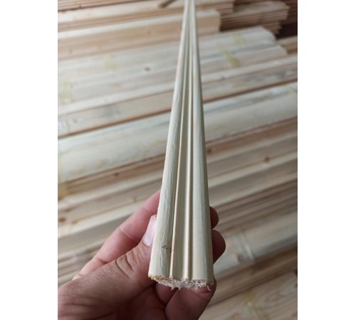 Listwa przypodłogowa drewniana 30mm z drewna świerkowego Listwa przypodłogowa drewniana 30mm z drewna świerkowego