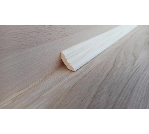 Listwa przypodłogowa drewniana 30mm z drewna świerkowego Listwa przypodłogowa drewniana 30mm z drewna świerkowego