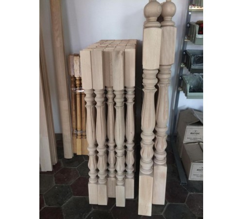 Kolumna bukowa 75mm*75mm*1100mm Kolumna bukowa 75mm*75mm*1100mm