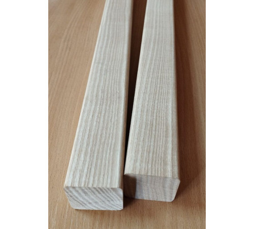 Massive Baluster aus Esche und Kiefer, 40x40x1000 mm